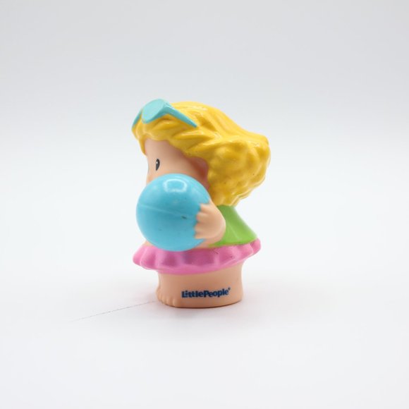 Mattel Fisher Price Little People Sarah Lynn Bathing Suit 2.5" Figure - Picture 6 of 8